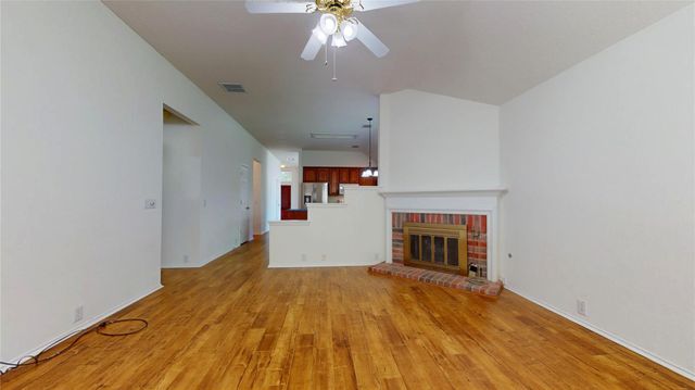 1210 Oak Canyon Lane, Richmond, TX 77469