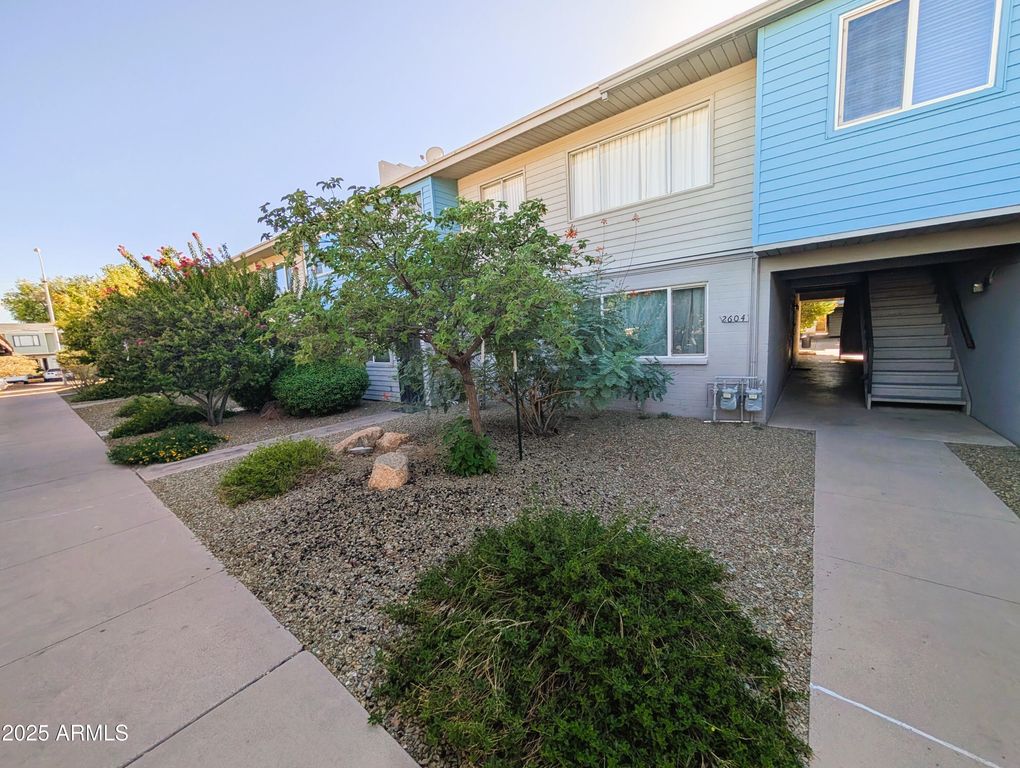 2610 W BERRIDGE Lane 121, Phoenix, AZ 85017 — photo 3