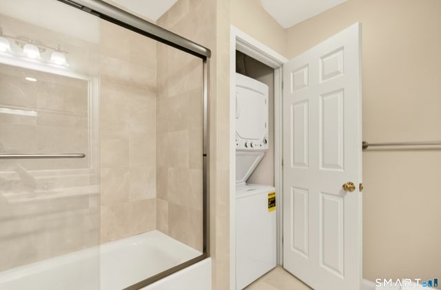 9 Glen Ridge 9, Wilton, CT 06897