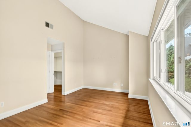 9 Glen Ridge 9, Wilton, CT 06897