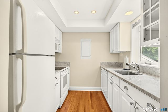9 Glen Ridge 9, Wilton, CT 06897