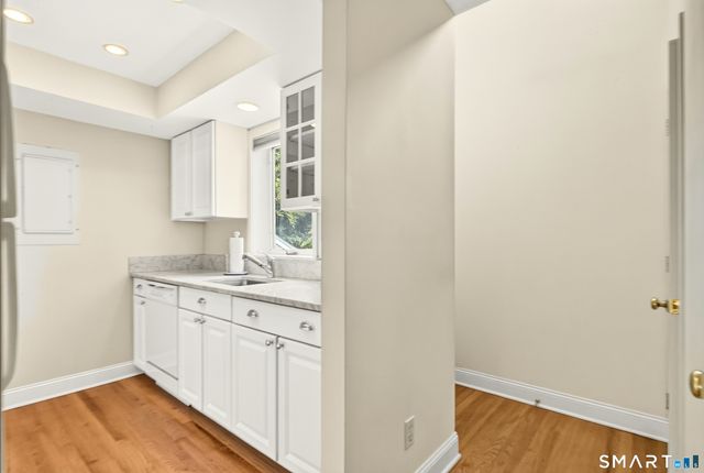 9 Glen Ridge 9, Wilton, CT 06897