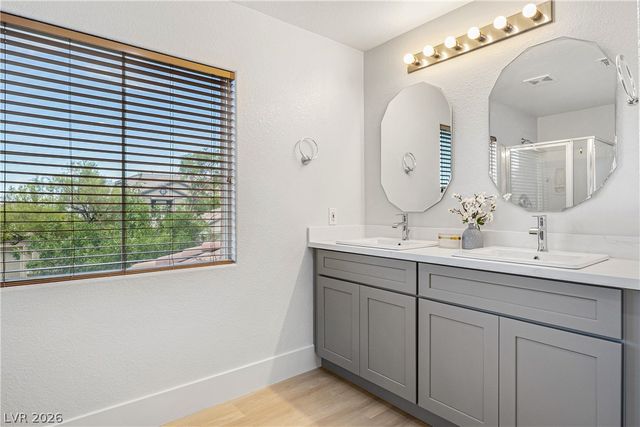 537 Lacabana Beach Drive, Las Vegas, NV 89138