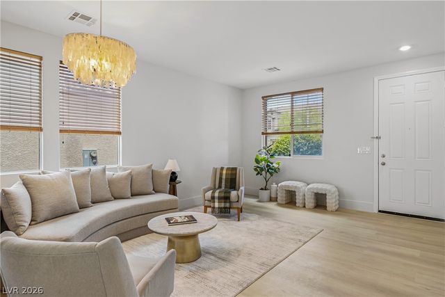 537 Lacabana Beach Drive, Las Vegas, NV 89138