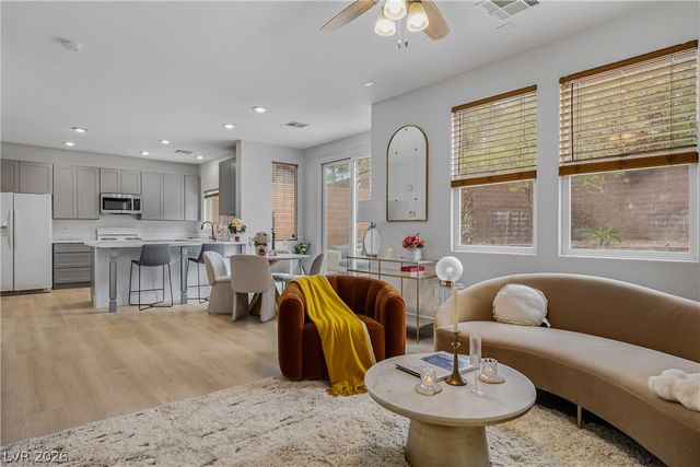 537 Lacabana Beach Drive, Las Vegas, NV 89138