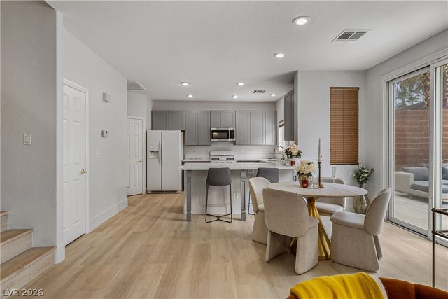 537 Lacabana Beach Drive, Las Vegas, NV 89138