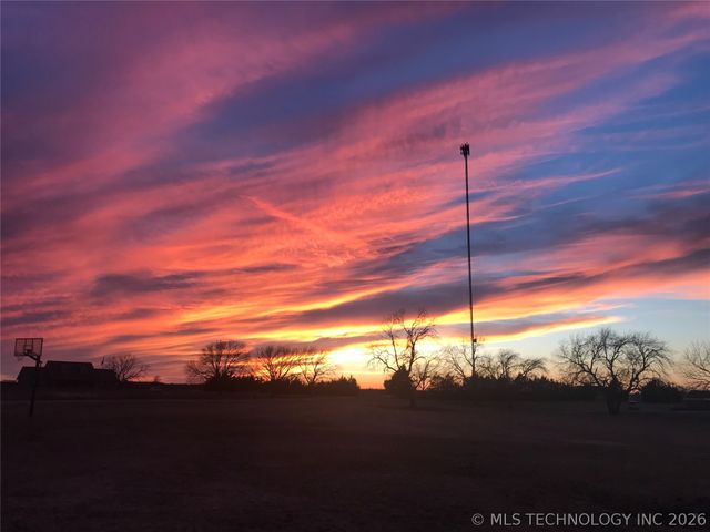 68 Country Hill, Ardmore, OK 73401