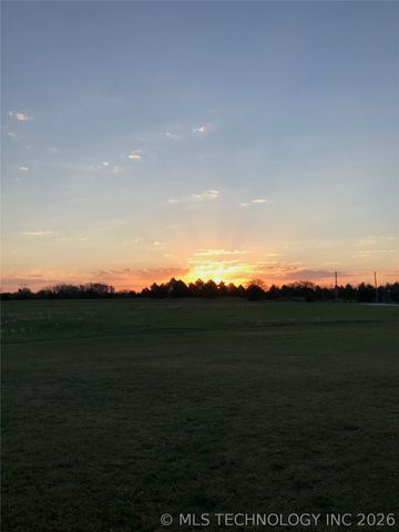 68 Country Hill, Ardmore, OK 73401