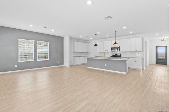 31821 Nimbus Dr, San Antonio, TX 78163