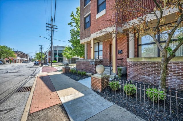 11901 Detroit Avenue, Lakewood, OH 44107