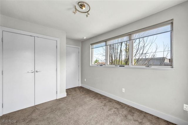 11901 Detroit Avenue, Lakewood, OH 44107