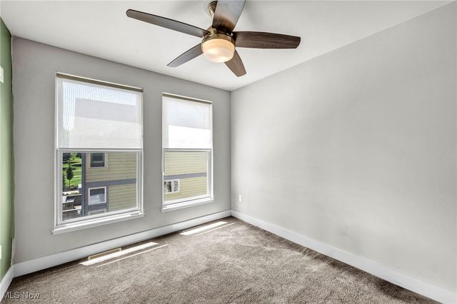 11901 Detroit Avenue, Lakewood, OH 44107