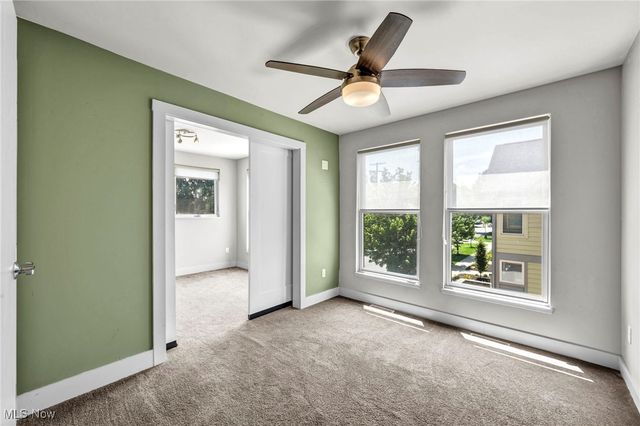 11901 Detroit Avenue, Lakewood, OH 44107