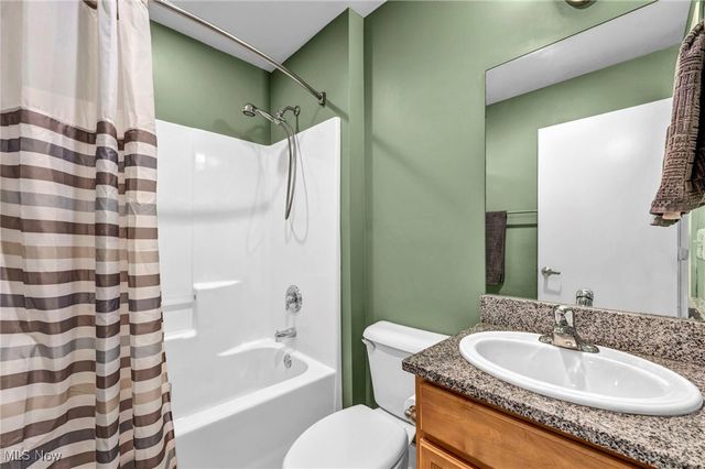 11901 Detroit Avenue, Lakewood, OH 44107