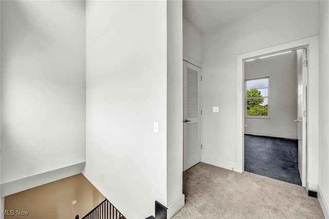 11901 Detroit Avenue, Lakewood, OH 44107