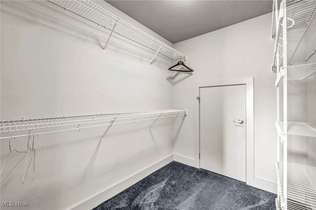 11901 Detroit Avenue, Lakewood, OH 44107