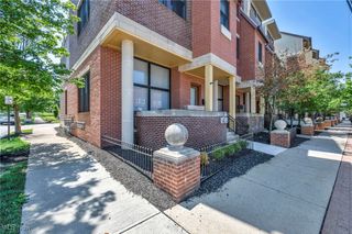 11901 Detroit Avenue, Lakewood, OH 44107