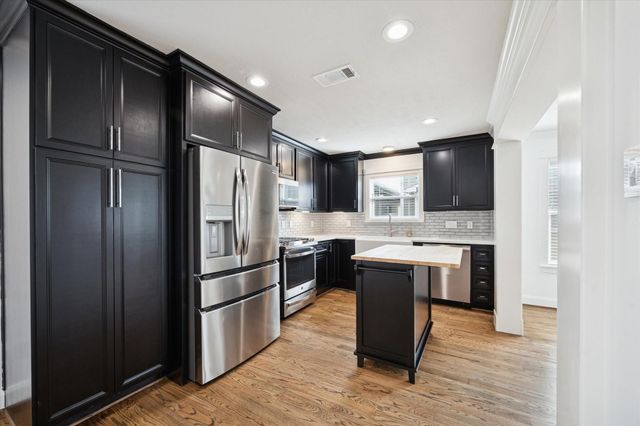 2524 Harvard Street, Houston, TX 77008