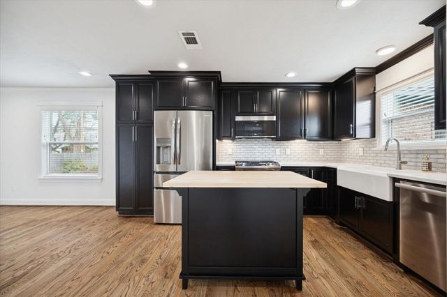 2524 Harvard Street, Houston, TX 77008