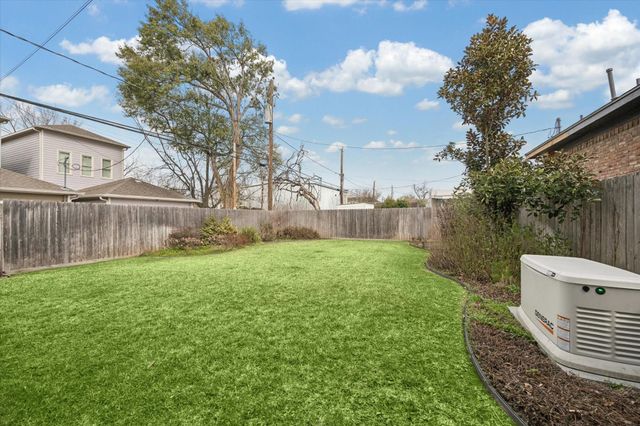 2524 Harvard Street, Houston, TX 77008