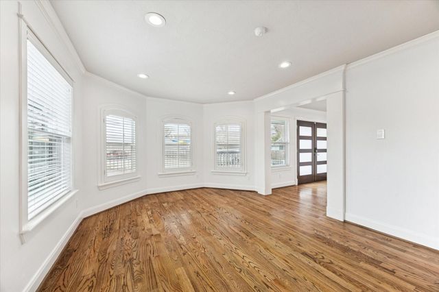 2524 Harvard Street, Houston, TX 77008