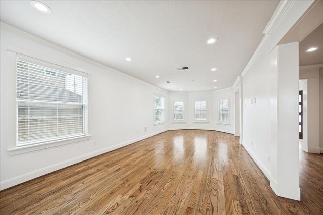 2524 Harvard Street, Houston, TX 77008