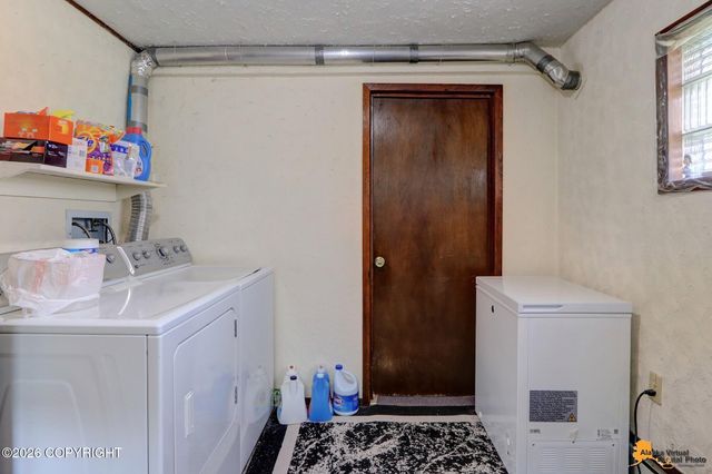 732 N Bliss Street, Anchorage, AK 99508