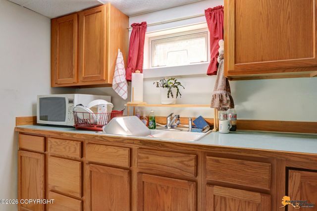 732 N Bliss Street, Anchorage, AK 99508