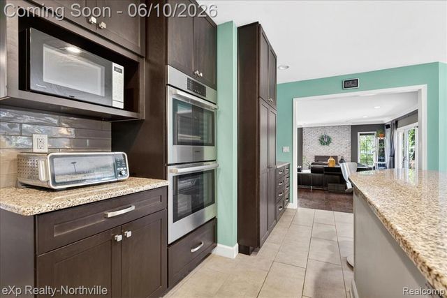 20909 Dundee Drive, Novi, MI 48375