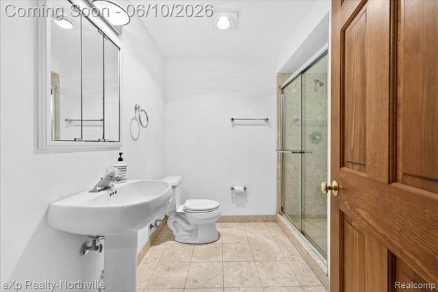 20909 Dundee Drive, Novi, MI 48375