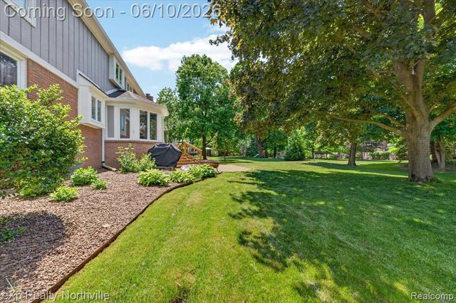 20909 Dundee Drive, Novi, MI 48375