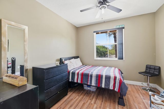 5825 Siena Lane, Hollywood, FL 33021