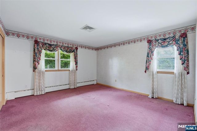 249 River Drive, Elmwood Park, NJ 07407