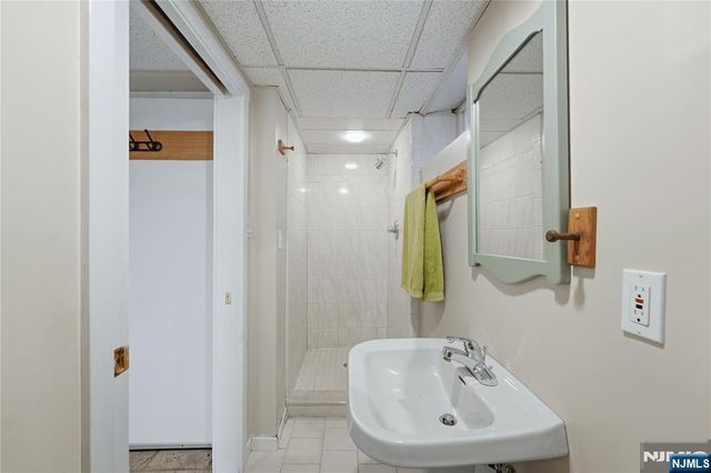 249 River Drive, Elmwood Park, NJ 07407