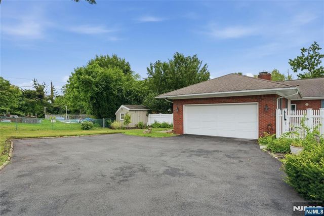 249 River Drive, Elmwood Park, NJ 07407