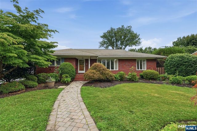 249 River Drive, Elmwood Park, NJ 07407