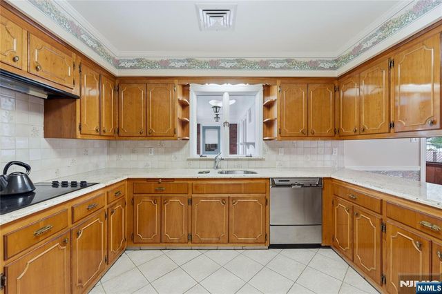 249 River Drive, Elmwood Park, NJ 07407
