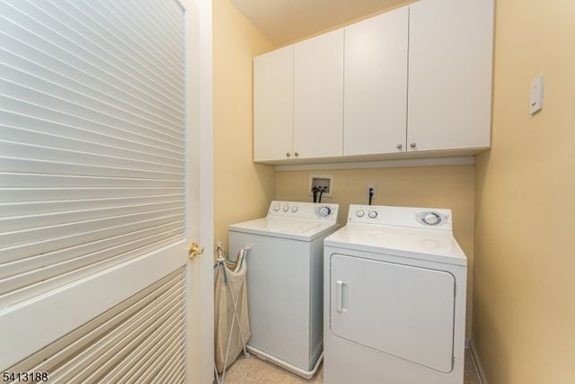 6105 Harcourt Rd, Clifton City, NJ 07013