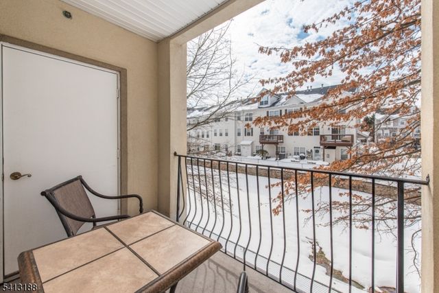 6105 Harcourt Rd, Clifton City, NJ 07013