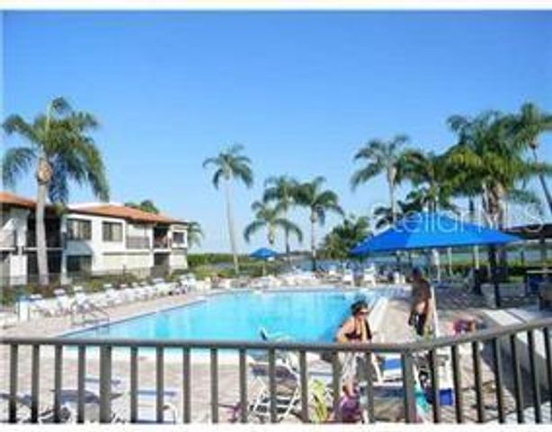 6294 BAHIA DEL MAR CIRCLE 103, St Petersburg, FL 33715