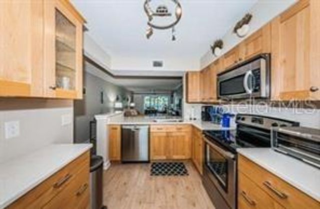 6294 BAHIA DEL MAR CIRCLE 103, St Petersburg, FL 33715