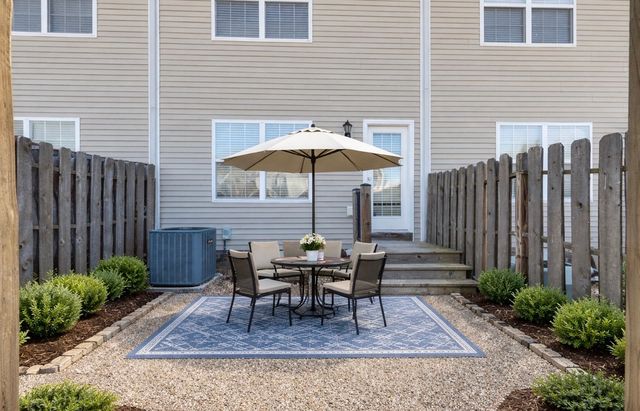 1002 McKenna Dr, Thompsons Station, TN 37179