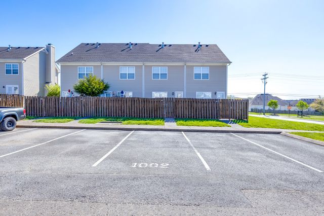 1002 McKenna Dr, Thompsons Station, TN 37179