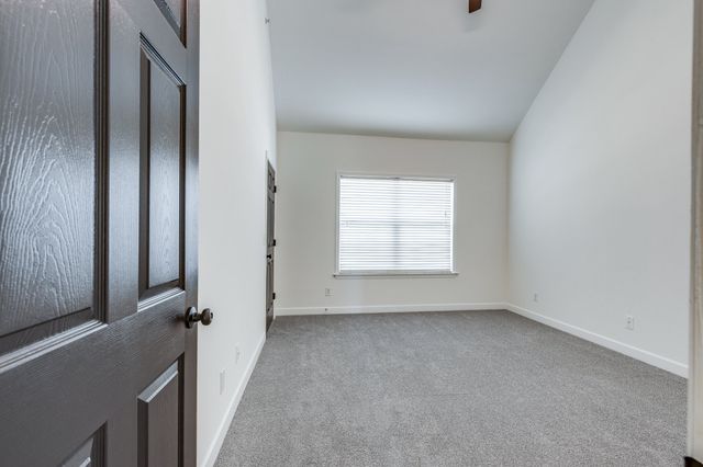 1002 McKenna Dr, Thompsons Station, TN 37179