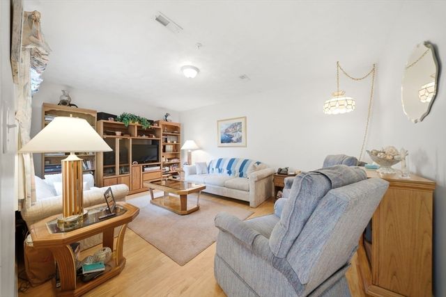 53 River 505, Billerica, MA 01821