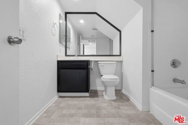 11015 Morrison Street 205, Los Angeles, CA 91601