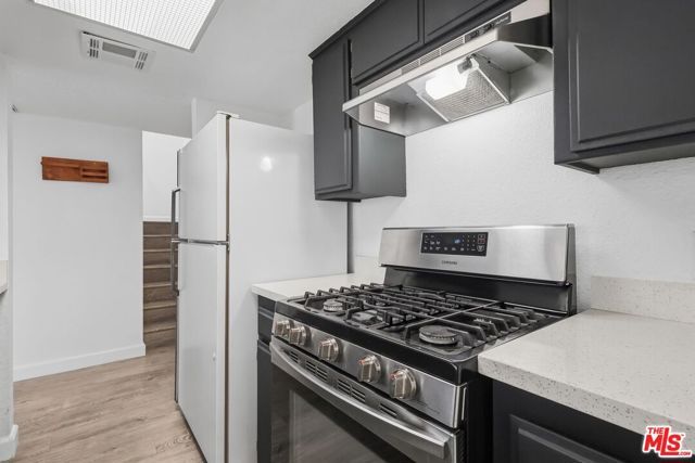 11015 Morrison Street 205, Los Angeles, CA 91601