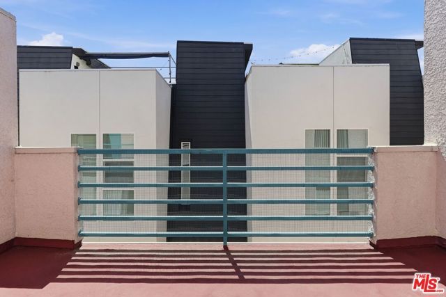 11015 Morrison Street 205, Los Angeles, CA 91601