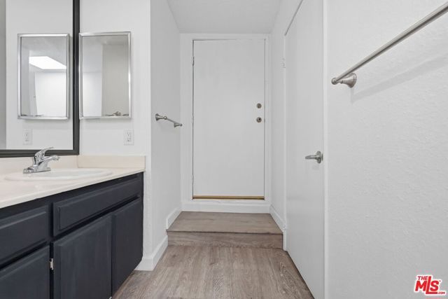 11015 Morrison Street 205, Los Angeles, CA 91601