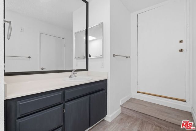 11015 Morrison Street 205, Los Angeles, CA 91601